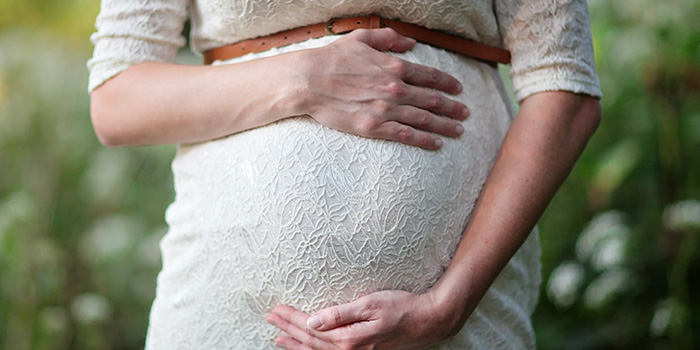 pregnant-whitedress-web
